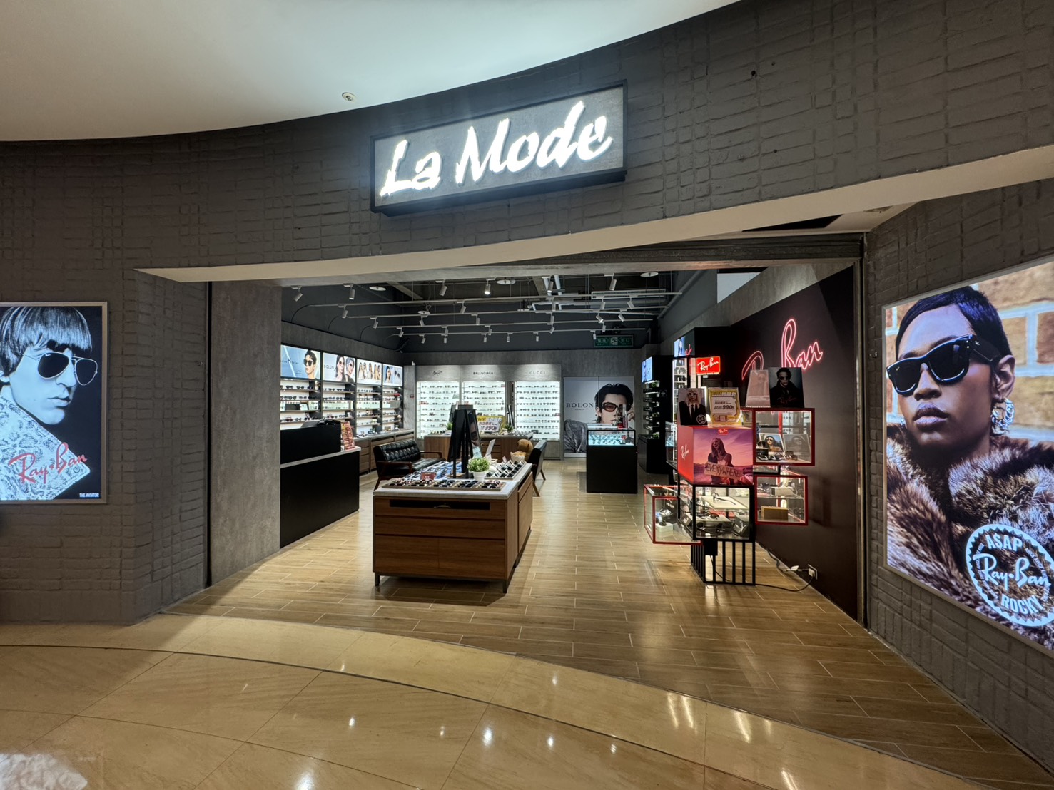 LaMode 台中老虎城